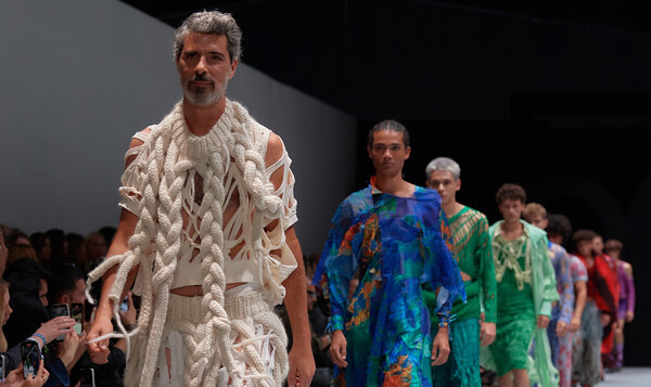 Aitor Goikoetxea, alumnus del IED Barcelona, con “Adarrak” en la Mercedes-Benz Fashion Week de México