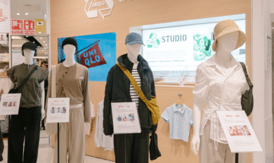 Cuatro maniquís con prendas rediseñadas con técnicas de upcycling por estudiantes del IED Barcelona para UNIQLO