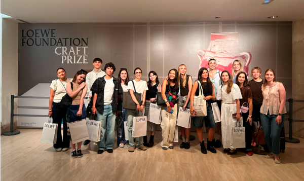 Los alumnos del IED Madrid, embajadores de la muestra LOEWE FOUNDATION Craft Prize 2025