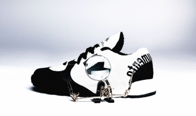 Un zapato deportivo visto en lateral con motivos en blanco y negro